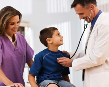 doctor-with-childnurse